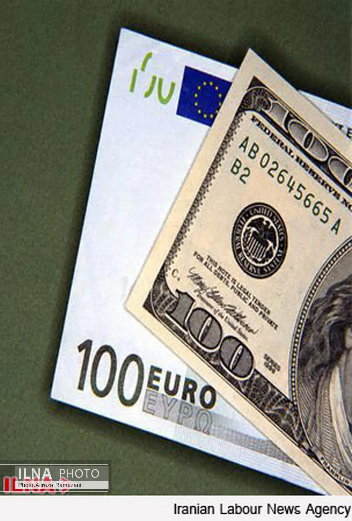 بهای انواع ارز در بازار روز دوشنبه