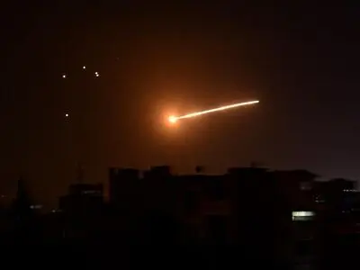 ۲۲ شهید و زخمی در پی بمباران آمریکا در غرب عراق