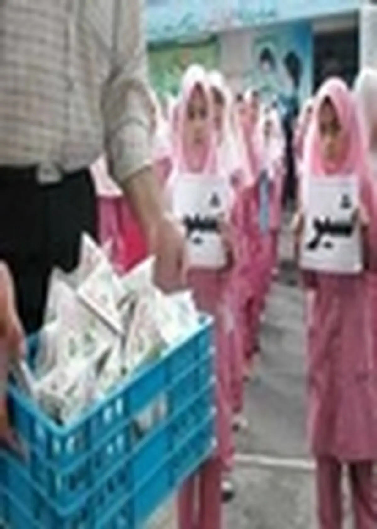 توزیع شیر رایگان بین ۷ هزار دانش‎آموز میاندرودی