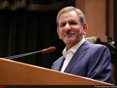 جهانغیری: خفضنا التضخم الى ما دون 10 بالمئة والنمو بلغ 12 %