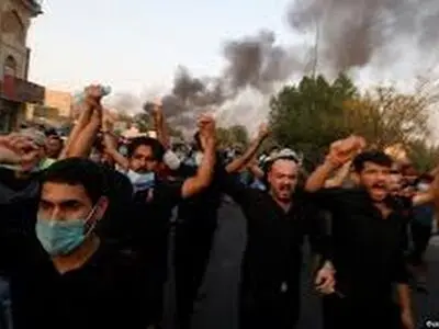 طرف سومی بمب‌های گازی را برای کشتار معترضان وارد کرده است