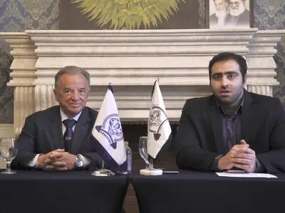 نشست آنلاین رئیس فدراسیون بدنسازی ایران با رئیس فدراسیون جهانی برگزار شد/ رافائل سانتونخا