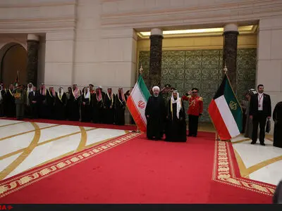 رییس‌جمهور وارد کویت شد/استقبال رسمی امیر کویت از روحانی 