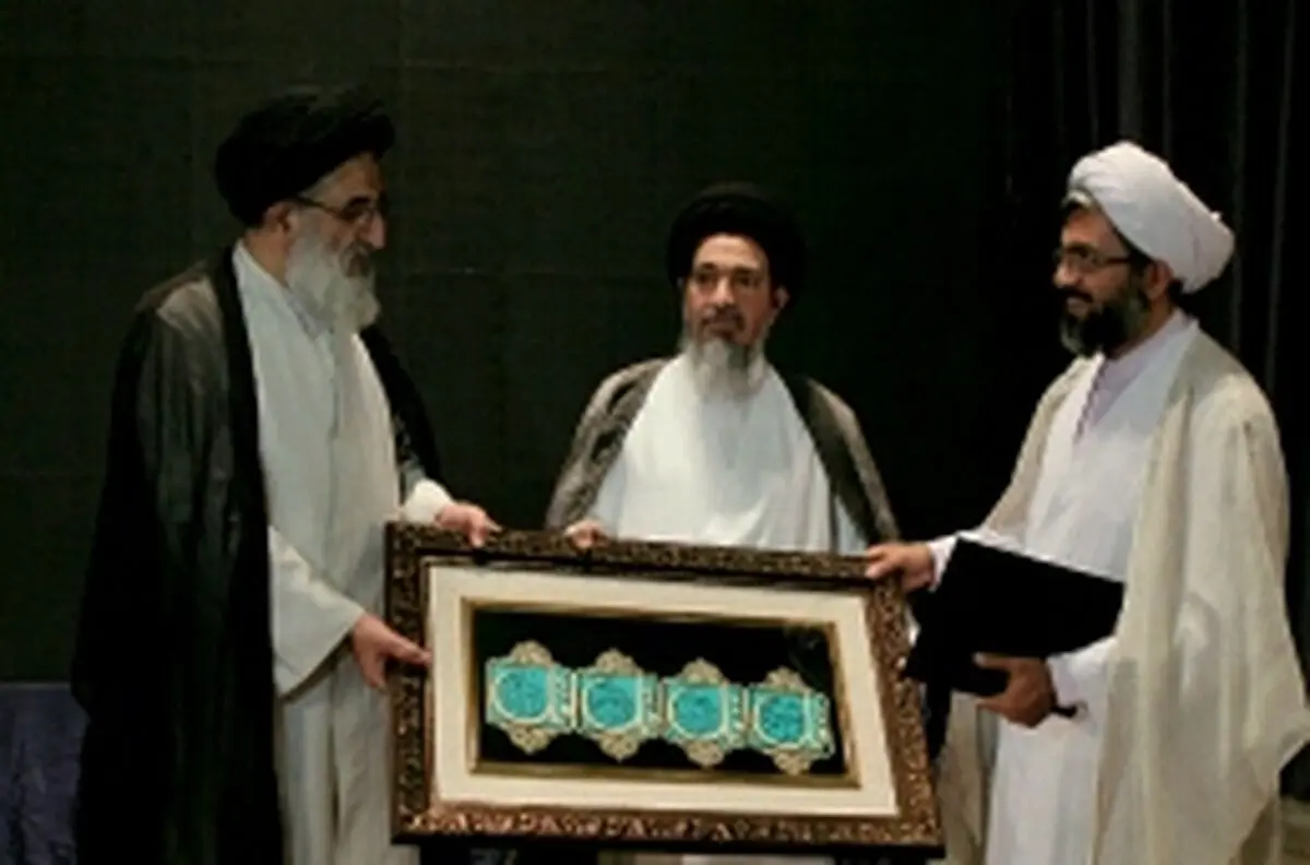 دشمن به دنبال بدبین کردن مردم نسبت به روحانیت است/جوانان هدف اصلی تهاجمات فرهنگی هستند