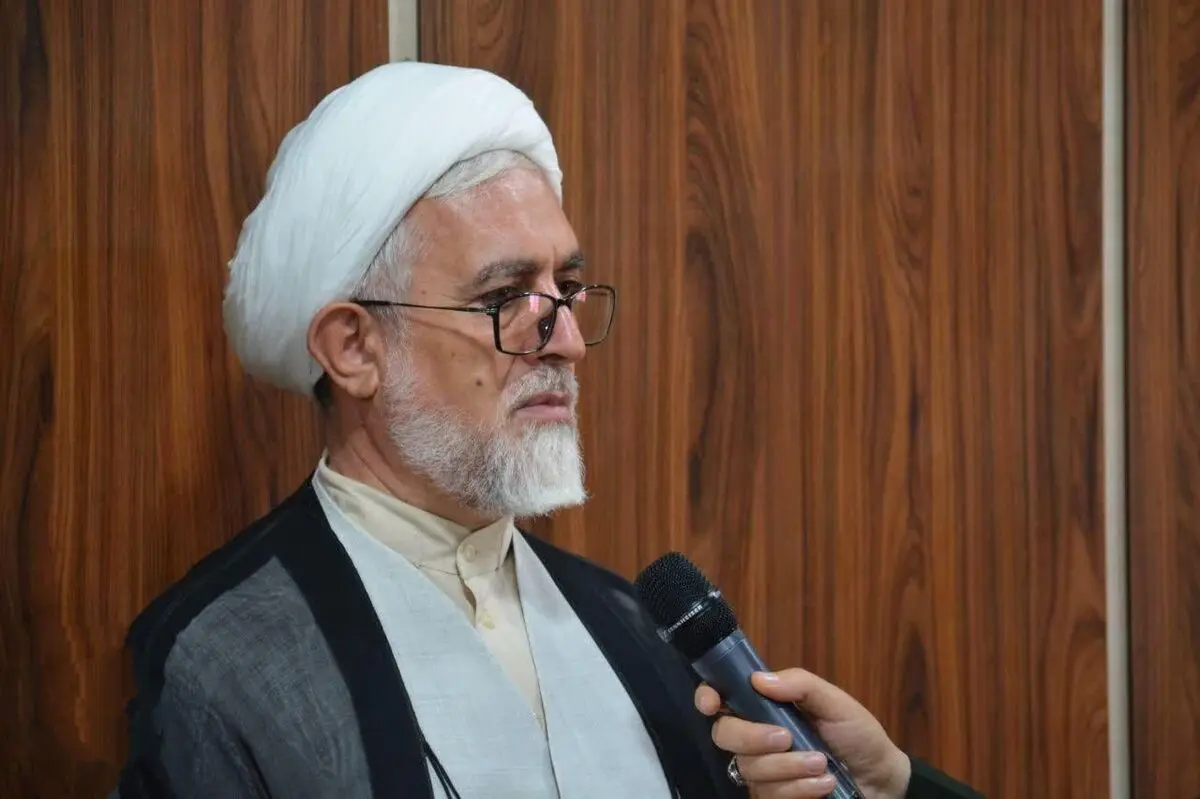 مطالبه مردم برخورد قانونی و محکم پلیس با اقلیت هنجارشکن در جامعه است