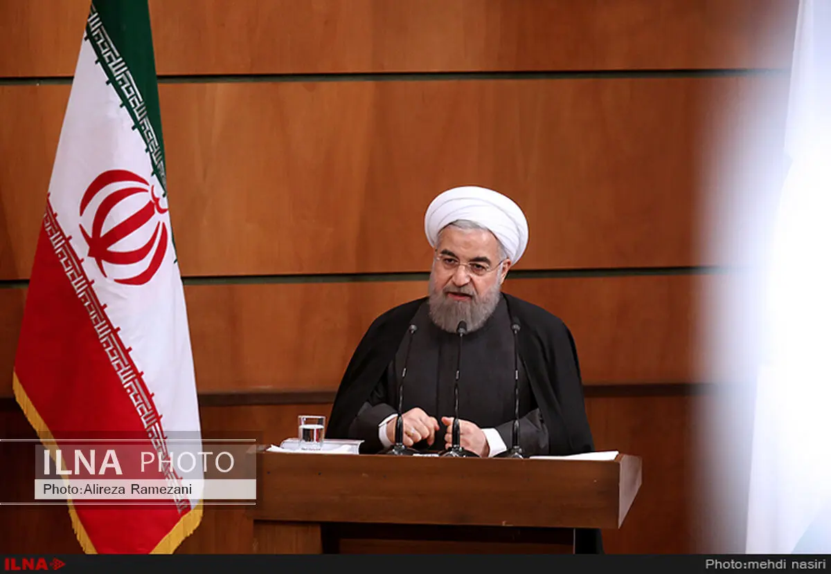 آغاز دیدار منتخبان مجلس دهم با روحانی