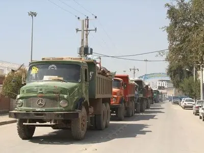 انهدام کالاهای فاسد شدنی موجود در بنادر آبادان 