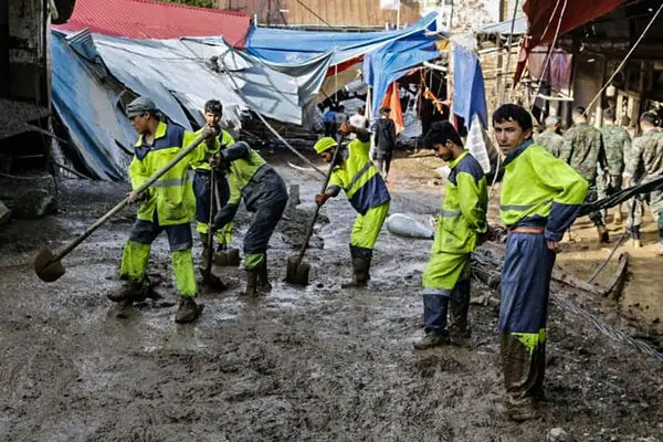 انتقاد از عدم لایروبی سیل بندها در کن/ بعد از باران نیم‌ساعته‌، ۲۵۰ کامیون خاک و نخاله از روستا خارج کردیم