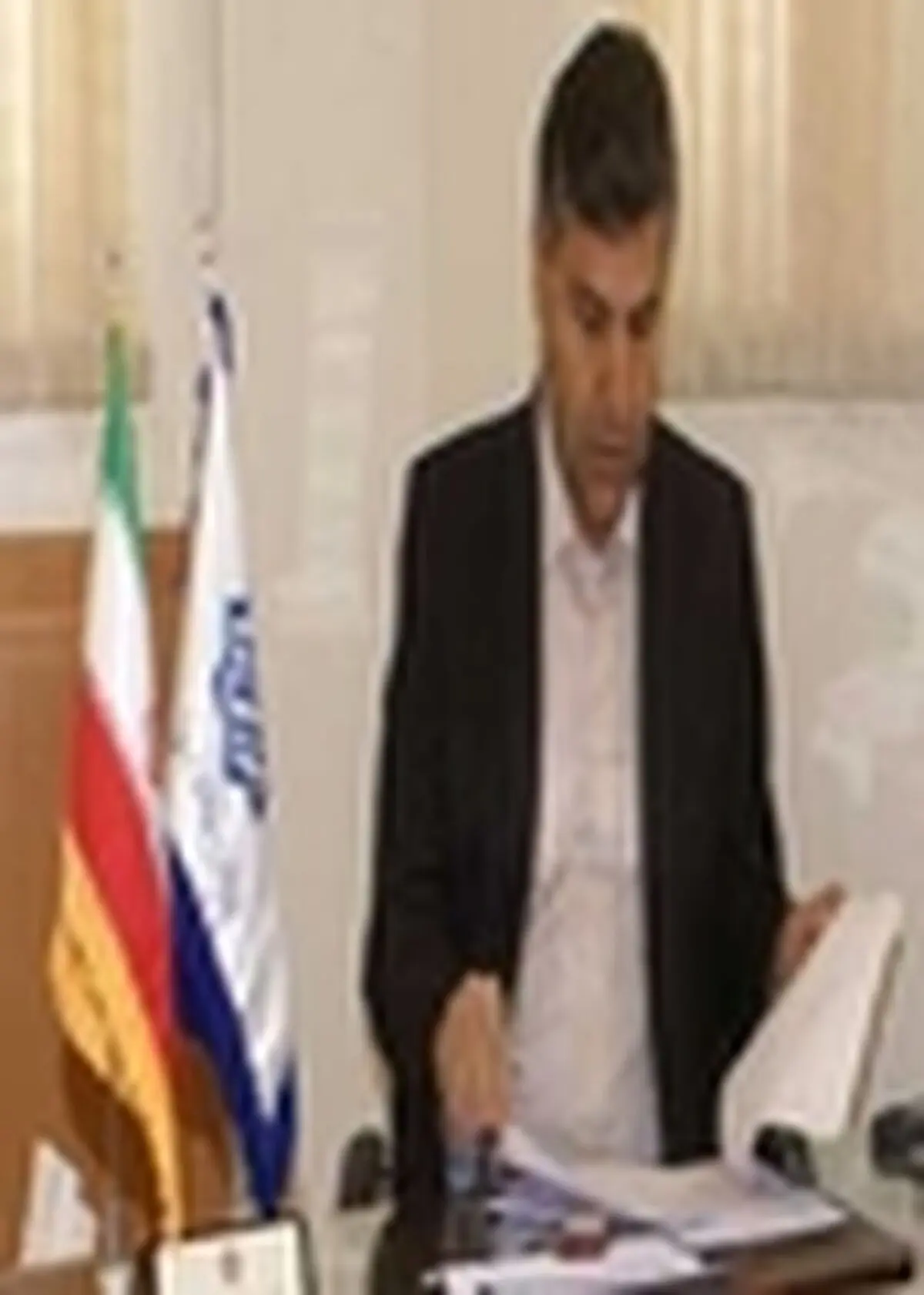 تحویل دفترچه بیمه همگانی رایگان در حوزه سرپرستی بیمه سلامت کاشان آغاز شد