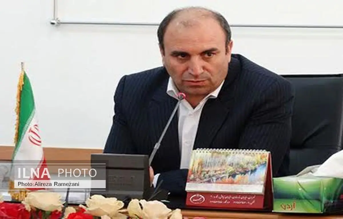 نهادینه کردن قوانین به حل مشکلات در جامعه کمک می‌کند