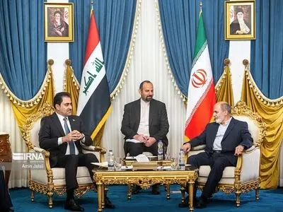خلال استقباله النائب الاول لرئیس البرلمان العراقي.. أحمدیان: استقرار الحدود الإیرانیة العراقیة سیتعزز بتحول الاتفاقیة الأمنیة إلى قانون