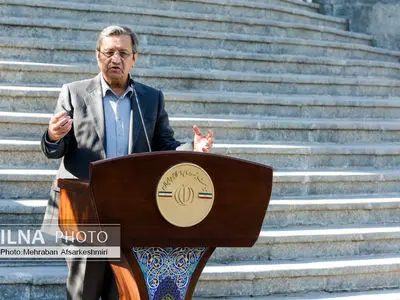 اعضای هیأت دولت در جمع خبرنگاران