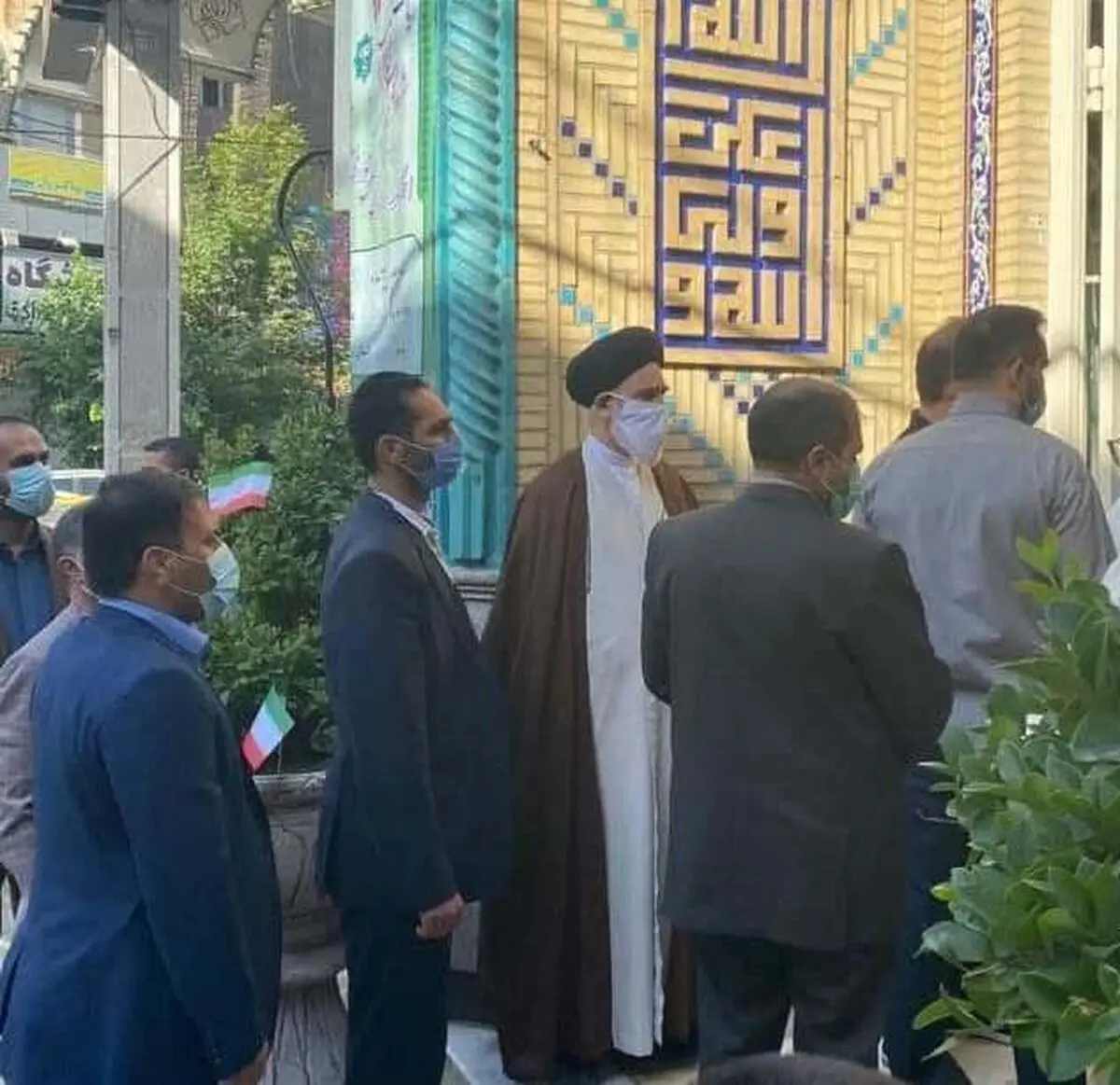 رئیس دیوان عالی کشور رای خود را به صندوق انداخت