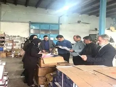 توقیف بیش از ۷ تن اقلام خوراکی غیرمجاز در شهر رشت