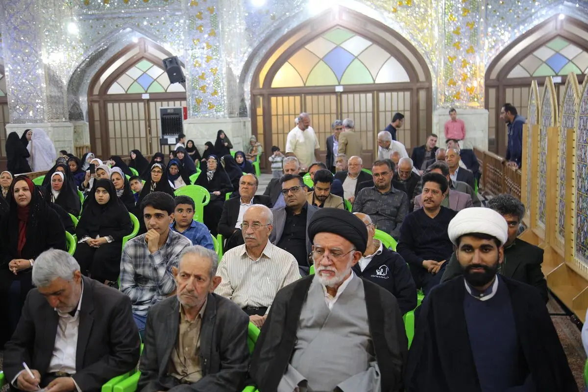 پیش‌همایش جشنواره شعر آستانه خورشید با حضور ۱۰۰ شاعر آیینی فارس