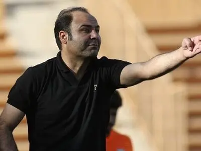دستیار کرانچار تماشاگر بازی های اهواز و آبادان