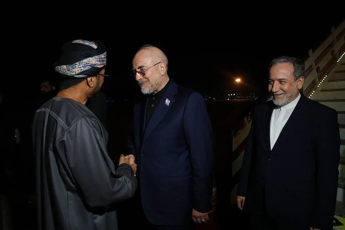  قالیباف با استقبال وزیر خارجه عمان وارد مسقط شد