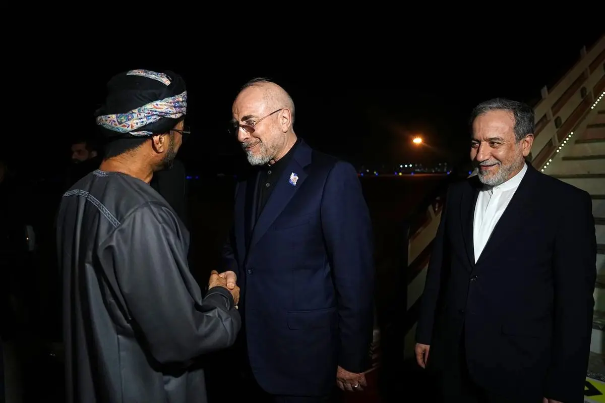  قالیباف با استقبال وزیر خارجه عمان وارد مسقط شد