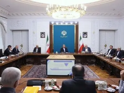 هرگونه مجوزی که برای پیشرفت صنعت برق لازم است در اختیار بخش خصوصی قرار گیرد