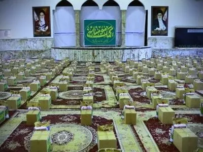 سومین مرحله کمک‌های مومنانه کارکنان ستاد فرماندهی کل سپاه