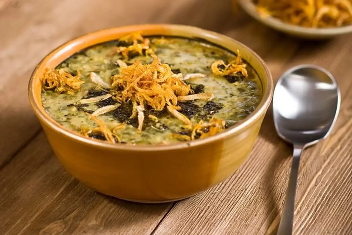 طرز تهیه آش ترخینه؛ غذایی مفید برای سرماخوردگی و آنتی‌بیوتیک طبیعی