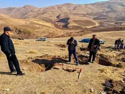 گورستان تاریخی دوره اشکانی در مهاباد نمایان شد