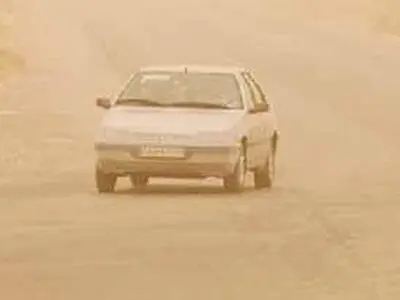 طوفان شن محور فهرج-زاهدان را مسدود کرد