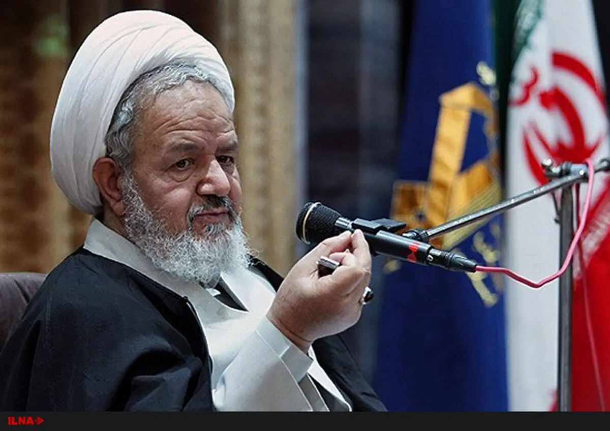 طلاب و روحانیون با هوشمندی سناریوهای شیطانی دشمنان را ابتر سازند