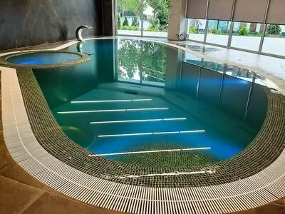 ساخت انواع استخر،سونا و جکوزی