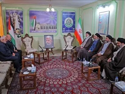 حضور فرزندان رهبر انقلاب در دفتر حماس در تهران
