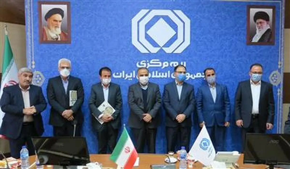 آیین تکریم از دو تن از همکاران بازنشسته بیمه مرکزی برگزار شد