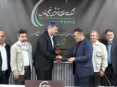  امضای تفاهم‌نامه همکاری میان پتروشیمی ایلام و هلال احمر استان