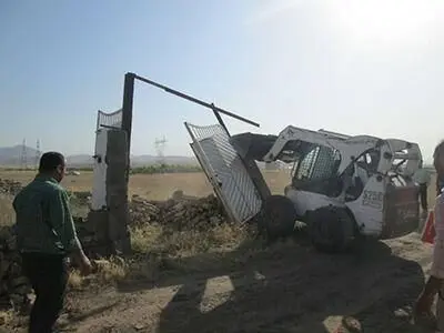 یک بنای غیرمجاز در شهرستان البرز تخریب شد