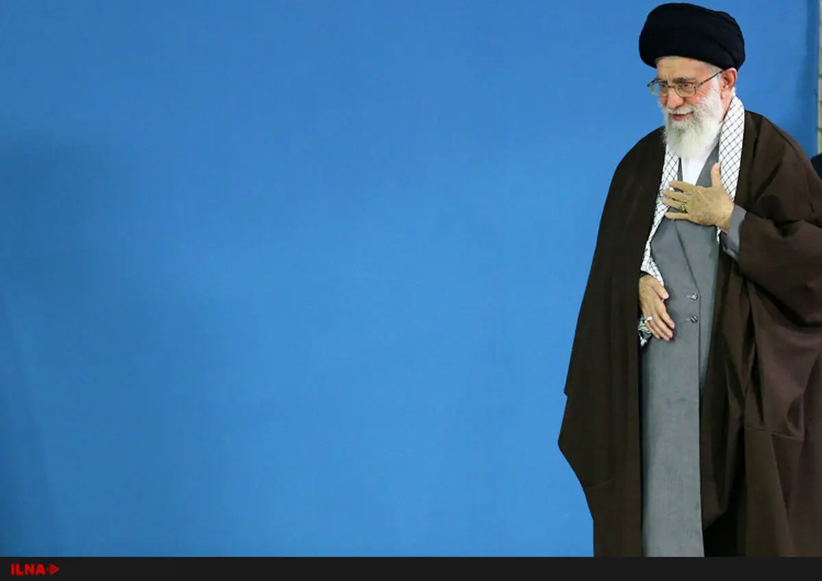 حضور نوروزی رهبر انقلاب در منزل یکی از شهدای مشهد