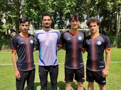 بازیکنان تیم امید و جوانان ذوب آهن زیر نظر تارتار/  دیدار تدارکاتی ذوب آهن با پیکان