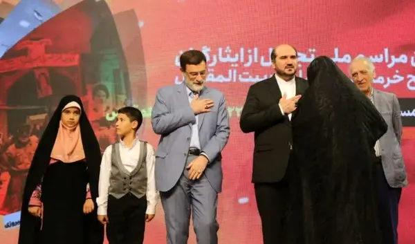 تجلیل از خانواده شهدا و ایثارگران عملیات بیت المقدس در پایان ایثار