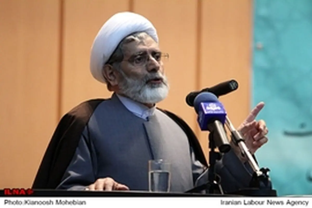 غربالگری‌ را باید به مردم سپرد / تلاش کنیم حداکثر مردم پای صندوق بیایند