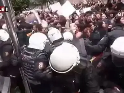 تشنج در استانبول به دنبال بازداشت رقیب احتمالی اردوغان + فیلم