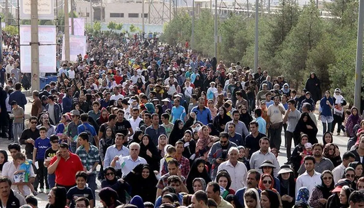 همایش پیاده‌روی بزرگ خانوادگی در مشهد برگزار شد
