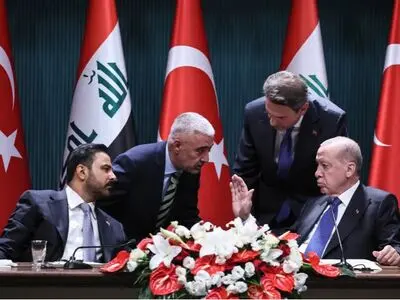 «چرا امضا نکردی؟»؛ سؤال غیرمنتظره نخست‌وزیر عراق از وزیرش مقابل اردوغان+ ویدئو