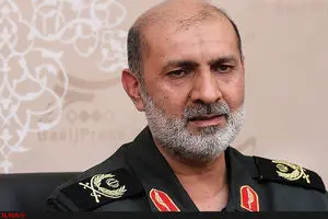 دشمن اگر ضعف ببیند، مهاجم می‌شود