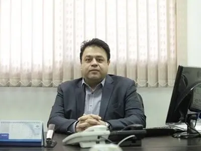 باید از ایجاد هرگونه تجمع و ازدحام جلوگیری کنیم/ توضیح درباره زمان مناسب برای تزریق دُز یادآور واکسن کرونا