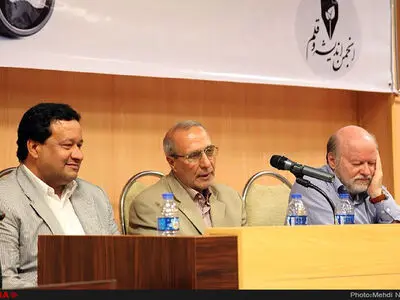 انیس نقاش: نیمی از اهل تسنن سوریه پشتیبان بشار اسد هستند/ قربان‌اوغلی: شاقول نگاه ایران به سوریه منافع ملی باشد