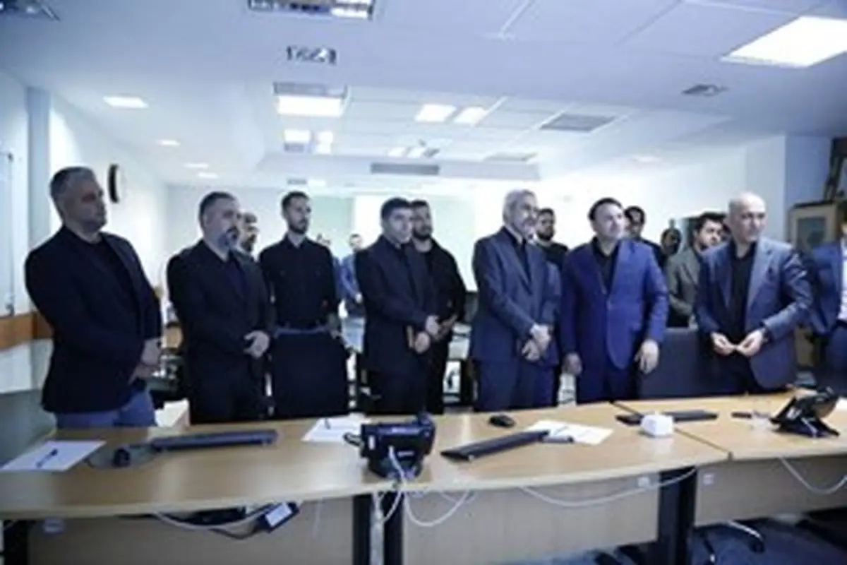 بازدید وزیر اقتصاد از مجموعه بانک سپه / قدردانی دکتر مدنیزاده از مدیران و کارکنان این بانک