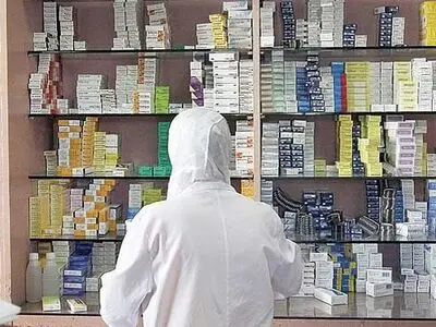 تصویر منتسب به حضرت عباس (ع)، مولانا و کوروش در کنار ایلان ماسک!