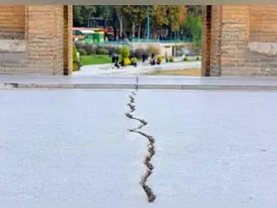 سی‌وسه‌پل ترک خورد
