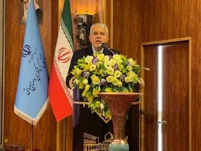 اصفهان محور جهش بزرگ صنایع‌دستی ایران خواهد بود؛ هنر ایرانی باید به شبکه توزیع جهانی متصل شود/ قدرت نرم ایران در دستان هنرمندان صنایع‌دستی تجلی یافته است