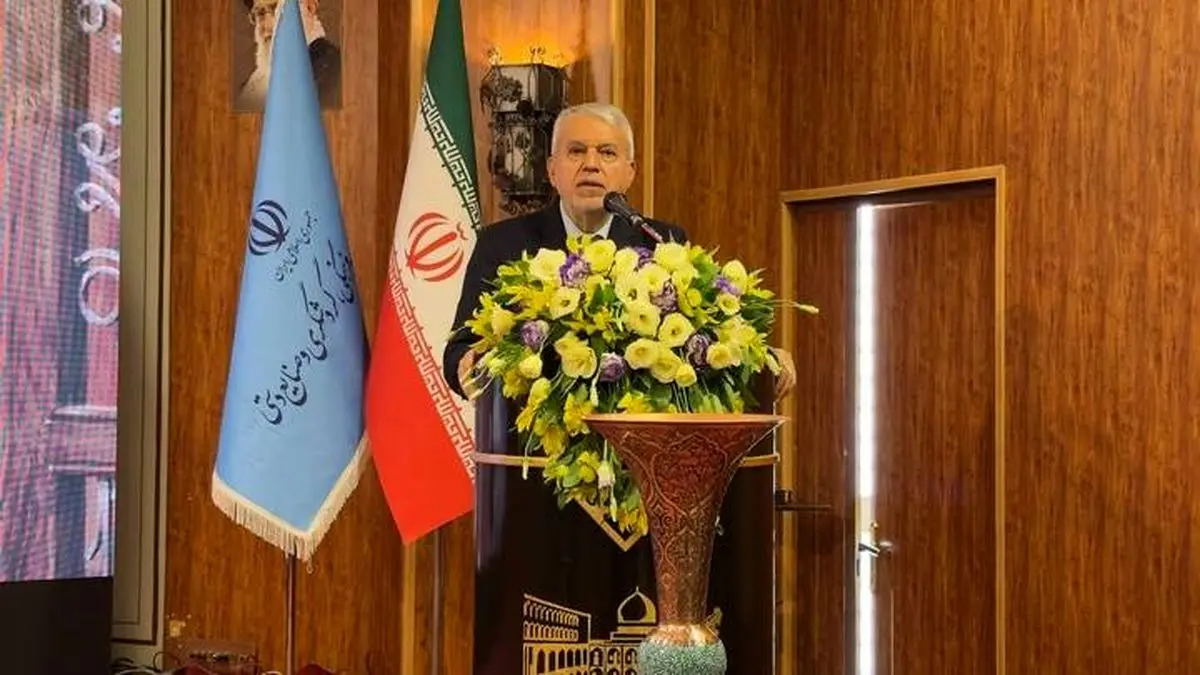 اصفهان محور جهش بزرگ صنایع‌دستی ایران خواهد بود؛ هنر ایرانی باید به شبکه توزیع جهانی متصل شود/ قدرت نرم ایران در دستان هنرمندان صنایع‌دستی تجلی یافته است