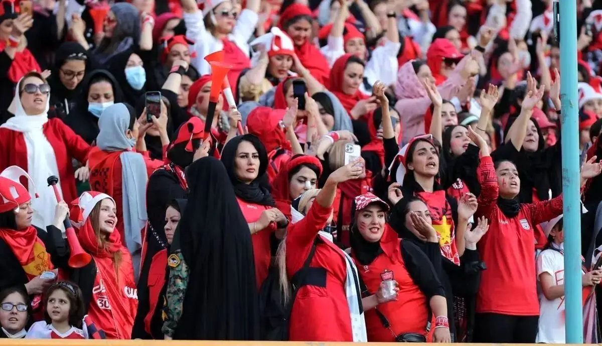 ممانعت از حضور زنان هوادار به ورزشگاه میزبان بازی آلومینیوم-پرسپولیس