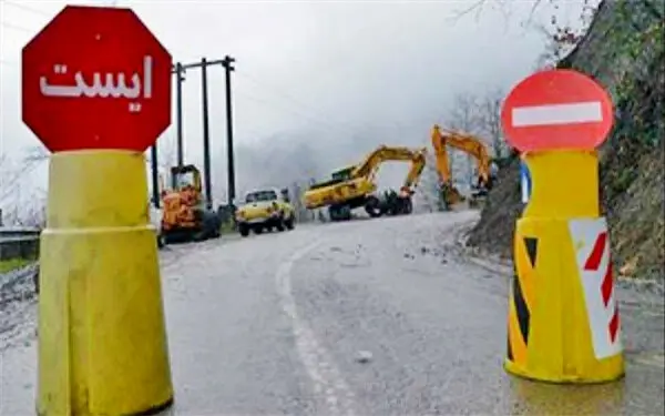 محور کندوان به علت ریزش برف و سقوط سنگ بسته شد
